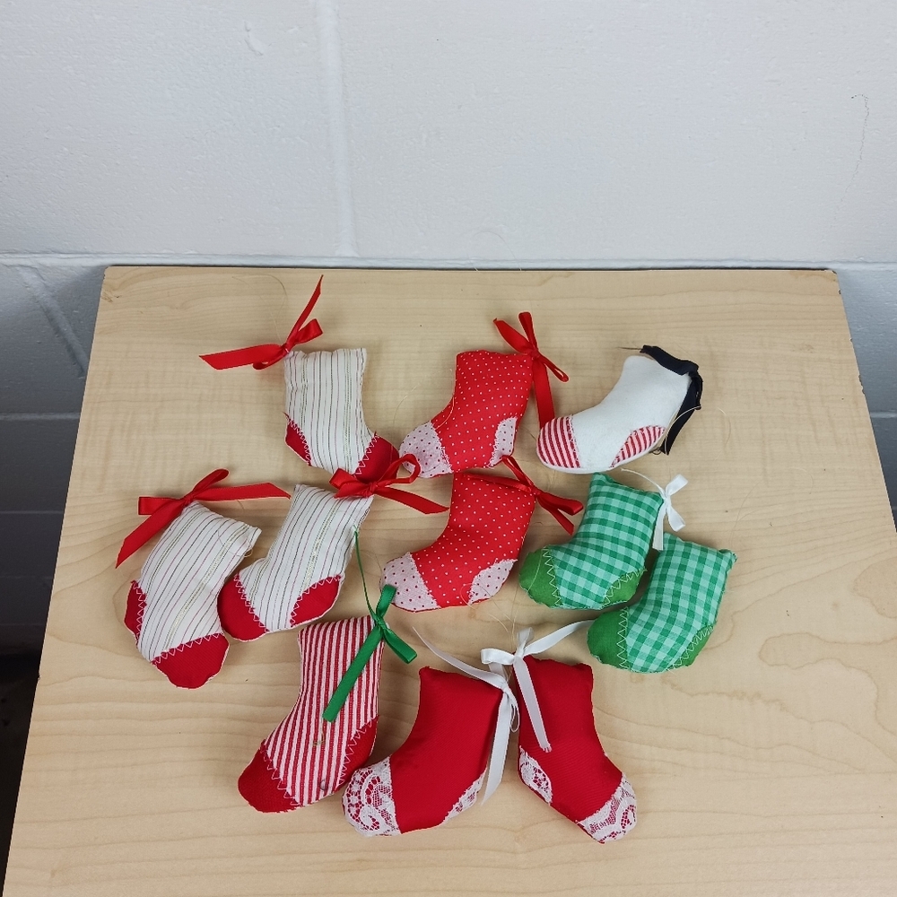 Vintage Fabric Handmade Stuffed Plush Stockings Ornaments Lot‎ Of 11 Mini  Decor